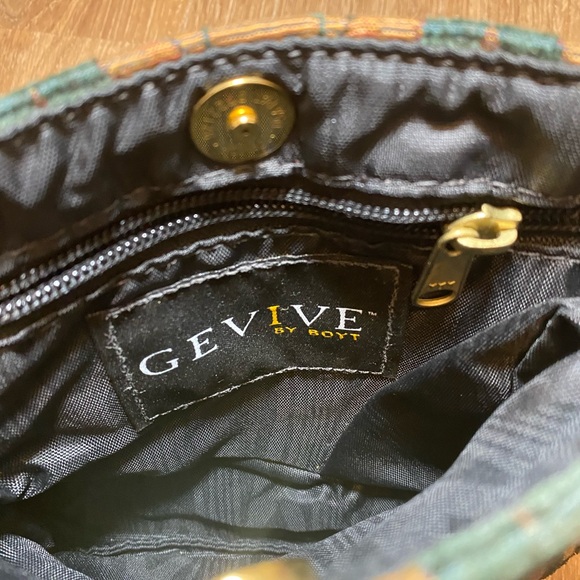 Gevive by Boyt Egyptian cross shoulder handbag purse. - Picture 2 of 4